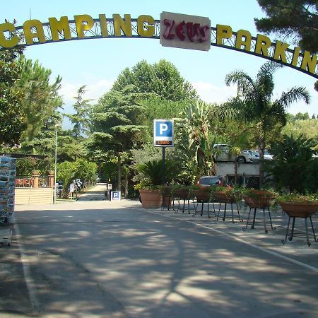 Camping Zeus بومبيي المظهر الخارجي الصورة